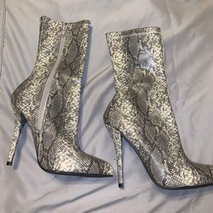 ankle booties